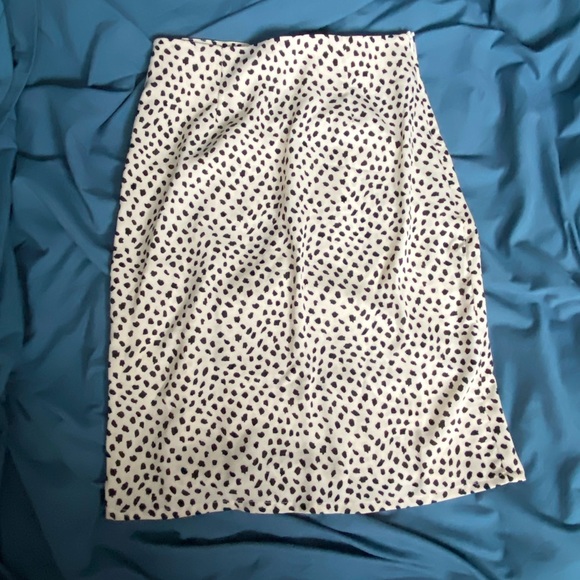 Allover skirt - Picture 3 of 5
